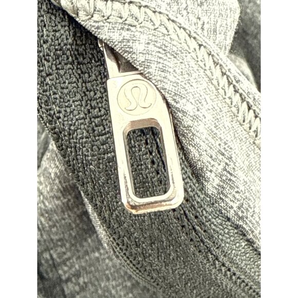Lululemon Mens Medium Gray Athletic Shorts With Zipper Pockets - Picture 5 of 9